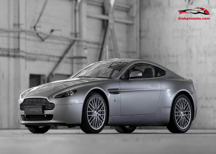 Aston Martin Vantage thế hệ mới ra mắt