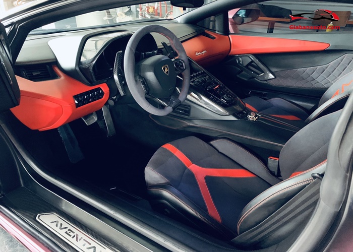 Nội thất Lamborghini Aventador S